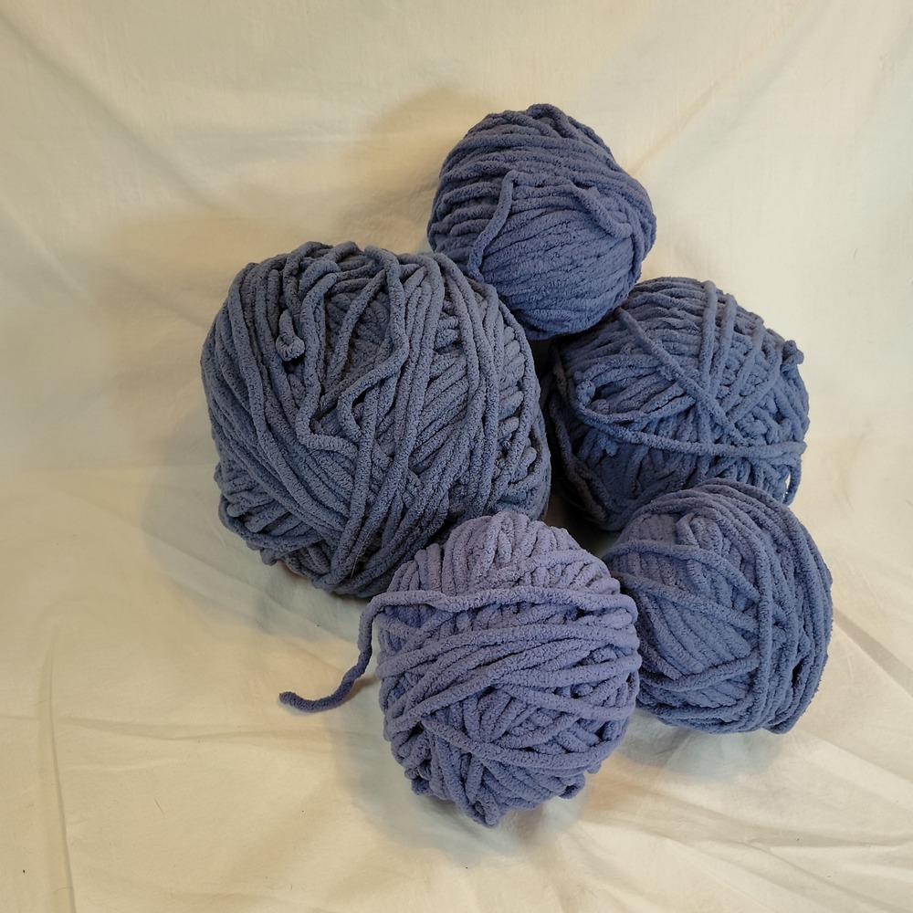 Bernat Blanket Yarn Bundle 29.1oz Blue Chenille Super Bulky Polyester Lot - Picture 2 of 3